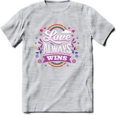 Love Wins | Pride T-Shirt | Grappig LHBTIQ+ / LGBTQ / Gay / Homo / Lesbi Cadeau Shirt | Dames - Heren - Unisex | Tshirt Kleding Kado | - Licht Grijs - Gemaleerd - M