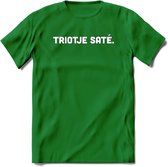 Triotje Sate - Snack T-Shirt | Grappig Verjaardag Kleding Cadeau | Eten En Snoep Shirt | Dames - Heren - Unisex Tshirt | - Donker Groen - XL