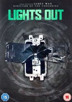 DVD-hoes van Lights Out. Een lichtschakelaar op een muur is afgeplakt met donkere tape.