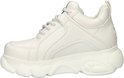 Zijaanzicht van een witte Buffalo sneaker met dikke zool.