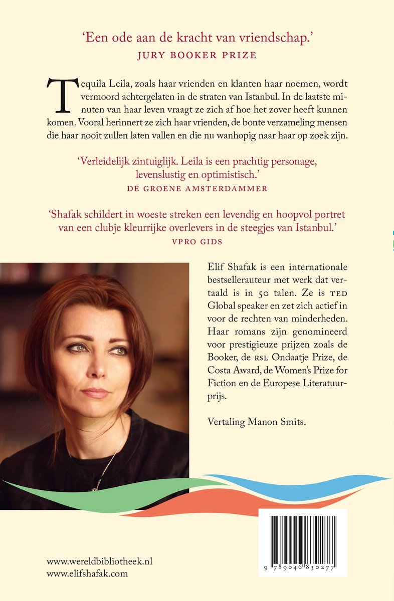 Portret van de auteur Elif Shafak, met rode haar, op de achterflap van een boek.