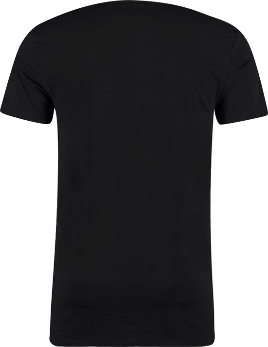 Achterkant van een zwart T-shirt met ronde hals.