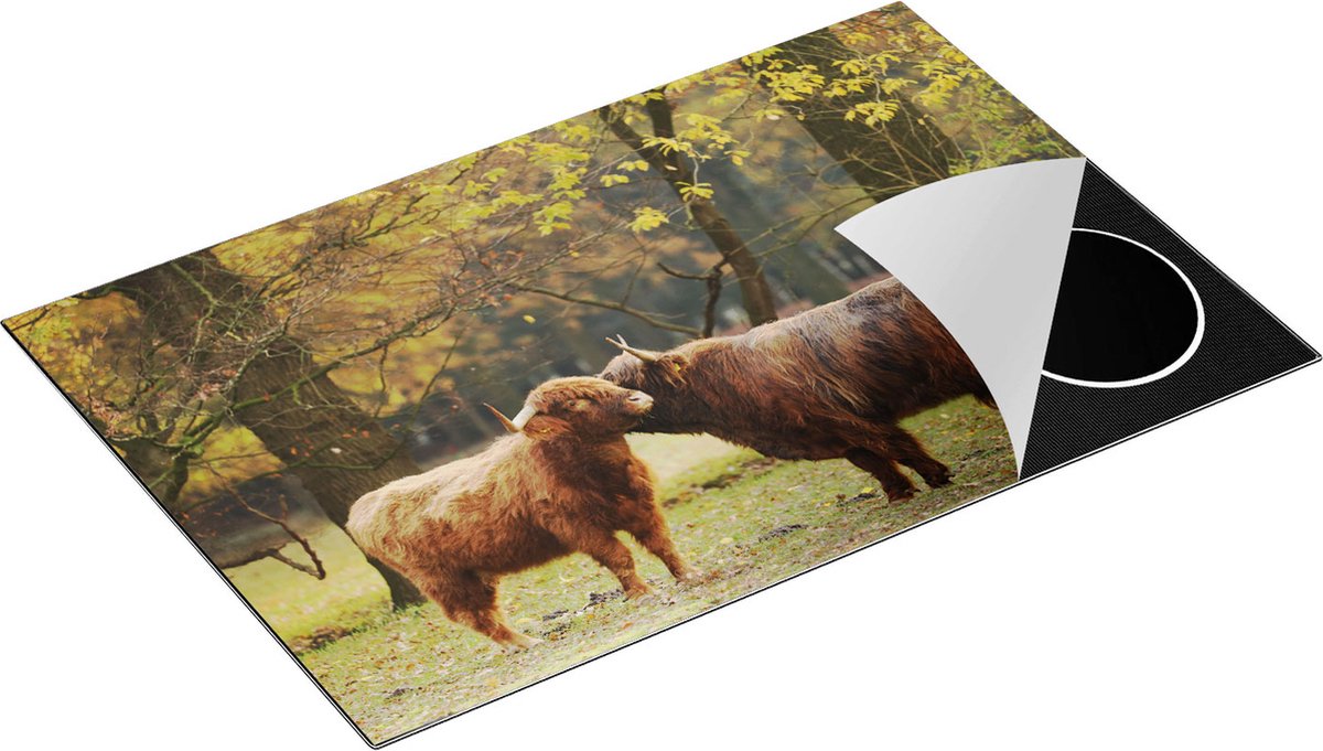 Chefcare Inductie Beschermer Twee Schotse Hooglanders Kussen Elkaar - Liefde - 78x52 cm - Afdekplaat Inductie - Kookplaat Beschermer - Inductie Mat