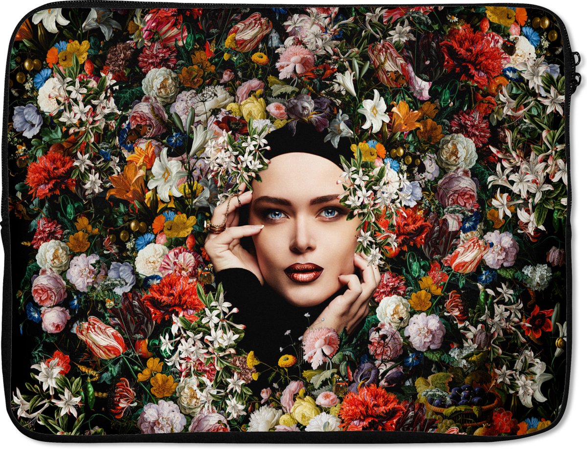Laptophoes 15.6 inch - Bloem - Vrouwen - Portret - Botanisch - Laptop sleeve - Binnenmaat 37x26 cm - Zwarte achterkant