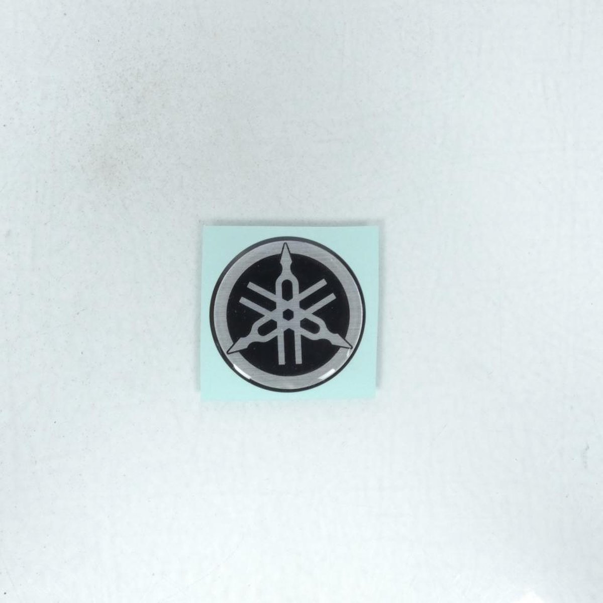 Autocollant stickers logo 3D 2DP-F413B pour scooter Yamaha 155 N-MAX 2022 Ø45mm