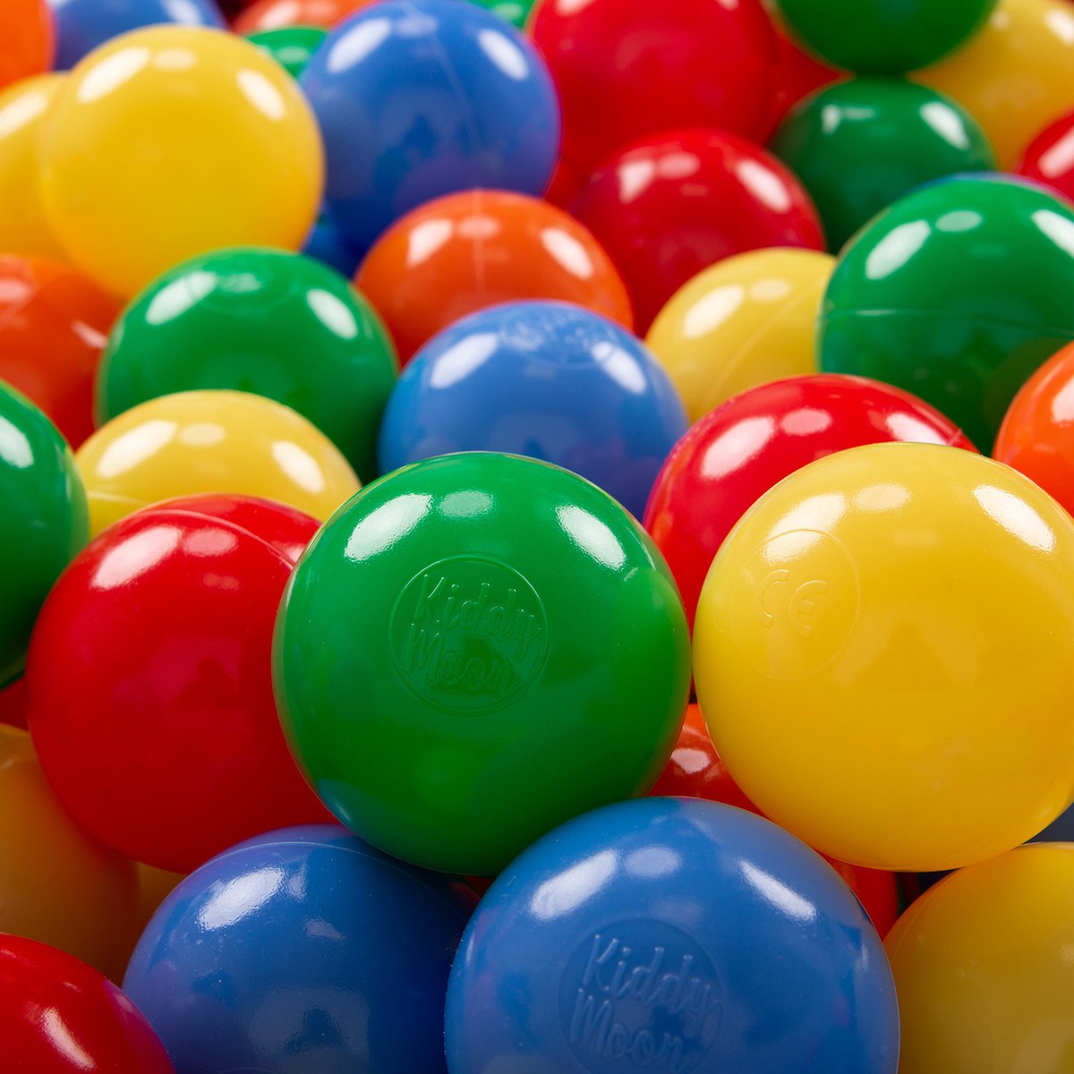 KiddyMoon Ballenbak ballen voor Kinderen Ø7 cm met 700 Stuks - Kinderballen baby - Speelballen voor Ballenbad - BPA-vrij - Ballenbak ballen - Kleurrijke ballen - Baby Speelgoed - Geel Groen Blauw Rood Oranje