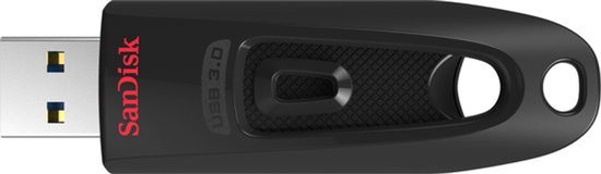 Zwarte SanDisk Ultra USB 3.0 stick met uitgeschoven USB-connector. Met gestructureerd gripvlak en een lus.