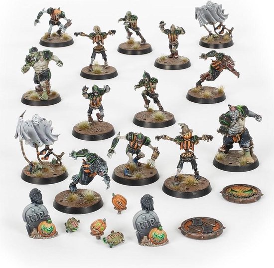 Games Workshop Blood Bowl: Necromantic Horror Team - 14 Citadel miniatures
