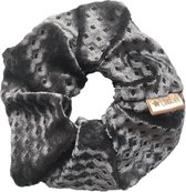 Ellastiek scrunchie Grijs Velvet met Patroon  - haarelastiekjes - haar accessoire - luxe uitstraling en kwaliteit- Handmade in Amsterdam(Xstiek)