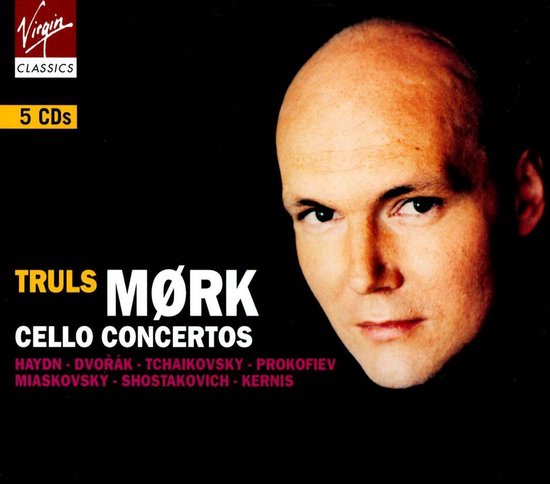 Close-up van cellist Truls Mørk op de voorkant van de 'Truls Mørk Cello Concertos' cd-box. Geel kader met '5 CDS'.