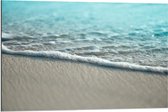Dibond - Aanspoelende Zee op Strand  - 90x60cm Foto op Aluminium (Wanddecoratie van metaal)
