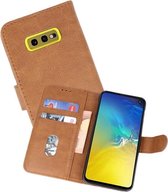 Hoesje Geschikt voor de Samsung Galaxy S10e - Kaarthouder Book Case Telefoonhoesje - Bruin