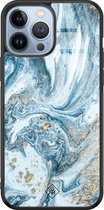 Casimoda® hoesje - Geschikt voor iPhone 13 Pro Max - Marble Sea - Luxe Hard Case Zwart - Backcover telefoonhoesje - Blauw
