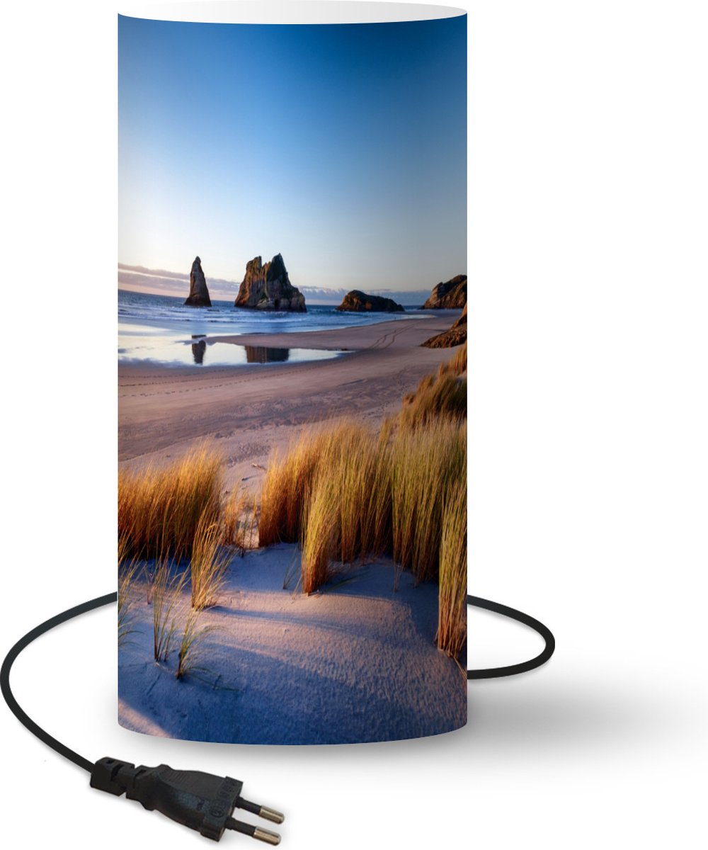 Lamp - Nachtlampje - Tafellamp slaapkamer - Strand - Zee - Natuur - 33 cm hoog - Ø15.9 cm - Inclusief LED lamp