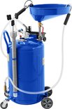Blauw olievat op wielen met een trechter aan de bovenkant, diverse slangen en een manometer.