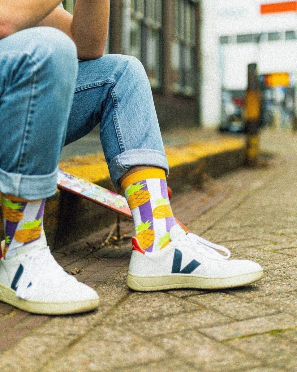 Purple Piña sok | Ananas | Pineapple | fruit sokken | Multi-color | Onesize fits all | Herensokken en damessokken | Leuke, grappig sokken | Funny socks that make you happy | Sock & Sock
