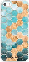 Casetastic Apple iPhone 5 / iPhone 5S / iPhone SE Hoesje - Softcover Hoesje met Design - Honeycomb Art Blue Print