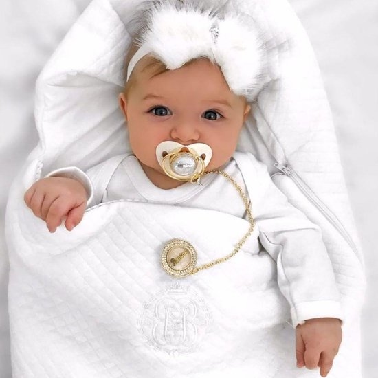 Product: Witte punt babyslaapzak - Geschikt voor kinderwagenbak en babybed - 0 tot 5 maanden, van het merk KidsLuxury