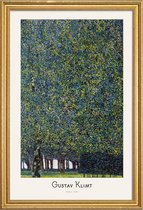 JUNIQE - Poster in houten lijst Klimt - Park -20x30 /Groen