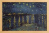 JUNIQE - Poster in houten lijst Van Gogh - Sterrennacht boven de Rhône