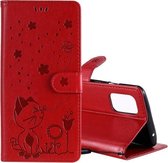 Voor OnePlus 8T Cat Bee Embossing Pattern schokbestendig horizontaal Flip lederen hoesje met houder & kaartsleuven & portemonnee (rood)