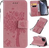 Tree & Cat Pattern Pressed Printing Horizontale Flip PU lederen tas met houder & kaartsleuven & portemonnee & lanyard voor iPhone 11 Pro (roze)