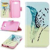 Gekleurde tekening patroon horizontaal Flip lederen hoes voor Huawei Y3 2017, met houder & kaartsleuven & portemonnee (Feather Bird)