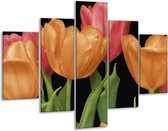 Glasschilderij -  Tulpen - Oranje, Rood, Groen - 100x70cm 5Luik - Geen Acrylglas Schilderij - GroepArt 6000+ Glasschilderijen Collectie - Wanddecoratie- Foto Op Glas