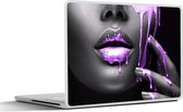 Laptop sticker - 10.1 inch - Lippen - Paars - Zwart - 25x18cm - Laptopstickers - Laptop skin - Cover