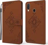 Voor Samsung Galaxy A20 / A30 Reliëf Fortuin Bloem Patroon Horizontale Flip Leren Case met Houder & Kaartsleuf & Portemonnee & Lanyard (Bruin)
