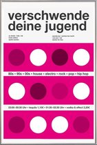 JUNIQE - Poster met kunststof lijst Verschwende Deine Jugend -30x45