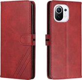 voor xiaomi mi 11 stiksels stijl 2-kleuren koe textuur horizontale flip pu lederen tas met houder en kaartsleuf en lanyard (rood)