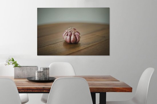Un seul ail ou Allium sativum sur la table Toile 90x60 cm - Tirage photo sur toile (Décoration murale salon / chambre)