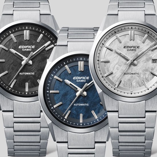 Drie Casio Edifice automatic horloges met zilverkleurige band en diverse wijzerplaten.
