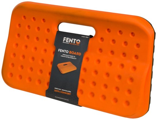 Oranje Fento Board kniebeschermer met label 'FENTO BOARD SPECIALLY MADE TO CREATE EXTRA MOBILITY'.