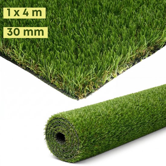 Kunstgrasmat van 1x4m met 30mm vezellengte, opgerold.