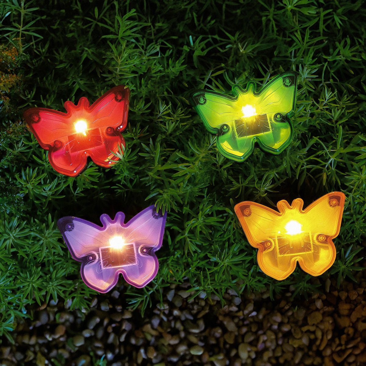 Solar LED Tuinlamp Met Vlinders – Gekleurd – 1 Warm Witte LED – Zwart – 9 X 9 X 8,5 Cm – Op Zonne-Energie – Automatisch Aan Bij Schemer – Decoratieve Buitenverlichting Voor Tuin En Balkon [11732B]