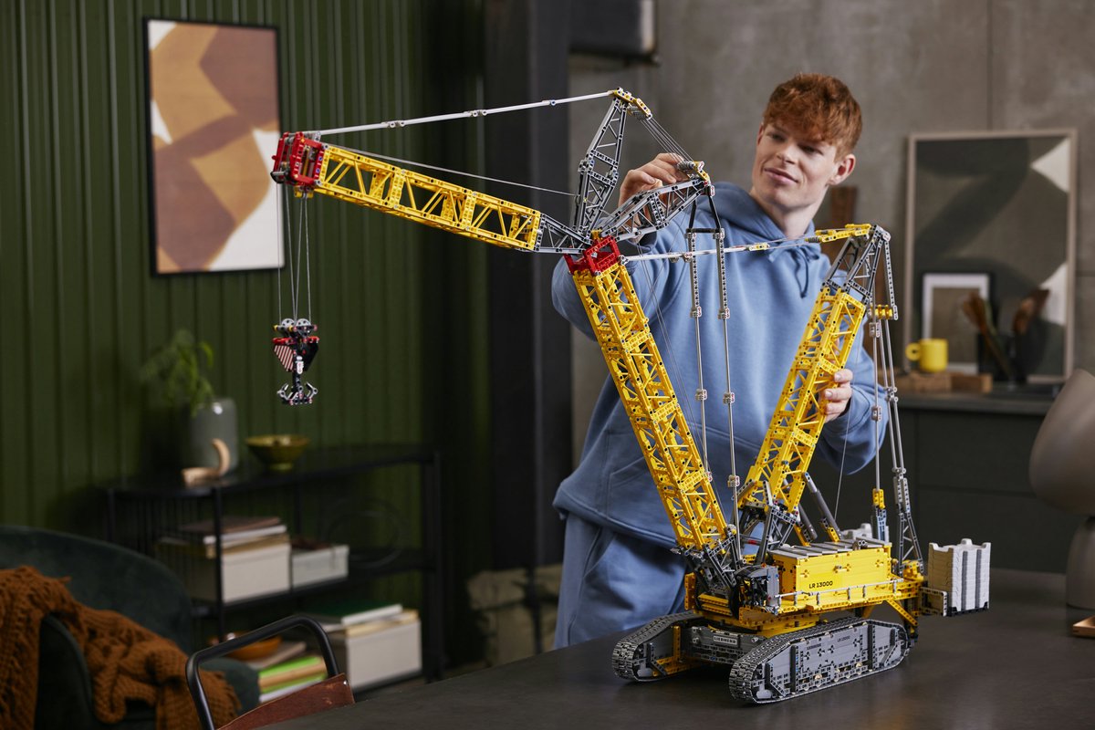 LEGO Technic Liebherr Rupsbandkraan LR 13000 Kraan met Afstandsbediening voor Volwassenen - 42146 — afbeelding 17