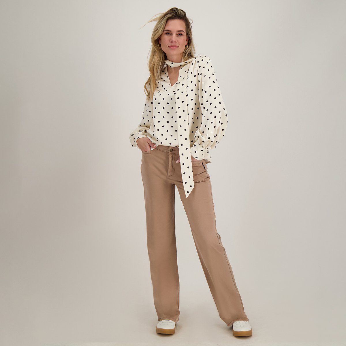Je m'appelle Dames Broek Straight fit Met stretch - Beige - Maat XS