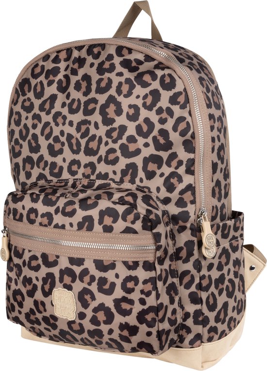 Rugzak met luipaardprint, beige voering en beige bodem.