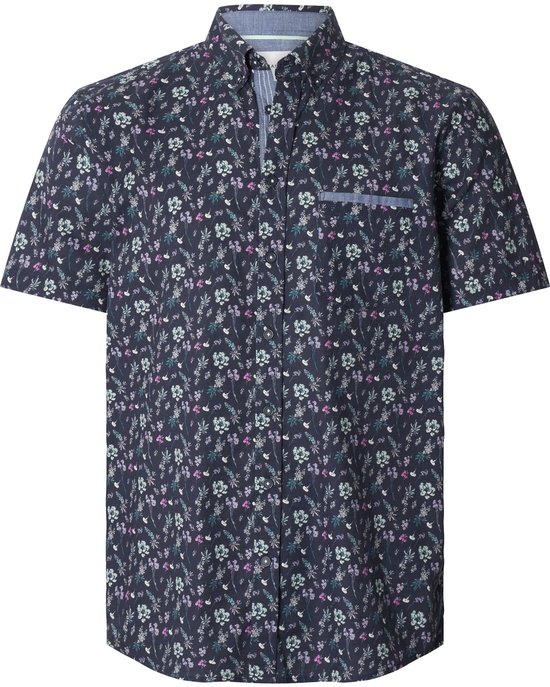 Donkerblauw overhemd met korte mouwen en een bloemenprint in paars, groen en wit. Met button-down kraag en borstzakje.