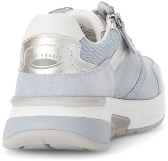 Lichtblauwe Gabor sneaker met zilvere details, witte zool en ritssluiting.