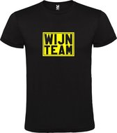 Zwart T shirt met print van " Wijn Team " print Neon Geel size XS