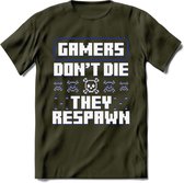 Gamers don't die pixel T-shirt | Donker Blauw | Gaming kleding | Grappig game verjaardag cadeau shirt Heren – Dames – Unisex | - Leger Groen - XXL