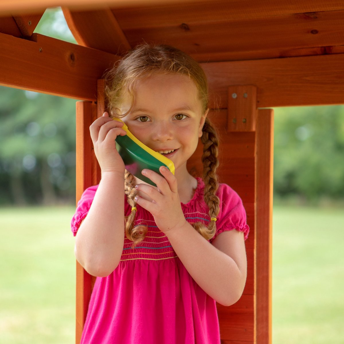 Backyard Discovery Timberlake Speelhuis in Bruin - Houten Speelhuisje met Speelkeuken, Telefoon en meer accessoires - Speelhuis voor de tuin / buiten — afbeelding 9