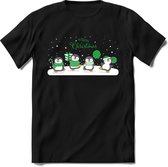 Pinguin Buddy's Kerst T-shirt | Groen | Jongens / Meisjes | Grappige Foute kersttrui Shirt Cadeau | Kindershirt | Leuke Elf, Rendier, Kerstboom en Kerstballen Ontwerpen. Maat 104