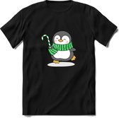 Pinguin Buddy Kerst T-shirt | Groen | Jongens / Meisjes | Grappige Foute kersttrui Shirt Cadeau | Kindershirt | Leuke Elf, Rendier, Kerstboom en Kerstballen Ontwerpen. Maat 116