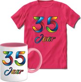 35 Jaar Vrolijke Verjaadag T-shirt met mok giftset Roze | Verjaardag cadeau pakket set | Grappig feest shirt Heren – Dames – Unisex kleding | Koffie en thee mok | Maat L