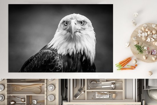 KitchenYeah® Inductie beschermer 81.2x52 cm - Arend - Roofvogel - Zwart - Wit - Dieren - Kookplaataccessoires - Afdekplaat voor kookplaat - Inductiebeschermer - Inductiemat - Inductieplaat mat
