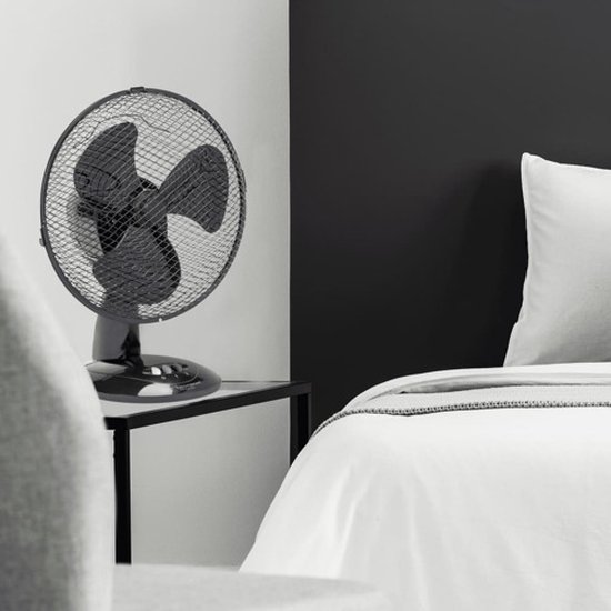 Bestron Ventilateur de Table Mobile 27Cm, Petit Ventilateur avec 2 Niveaux de Vitesse & Fonction Oscillation 75°, Hauteur : 29 Cm, 30 Watts, Ddf27W, Couleur: Blanc
